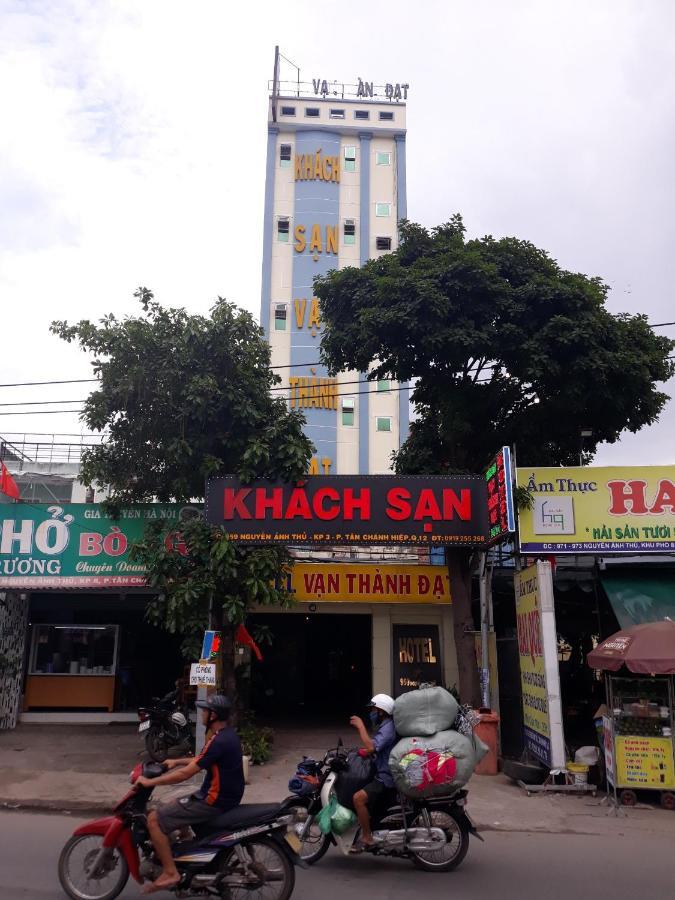 Van Thanh Dat Hotel Ho Chi Minh-stad Buitenkant foto