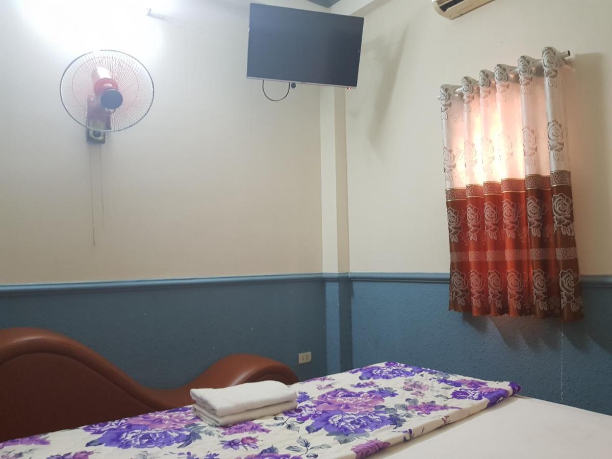 Van Thanh Dat Hotel Ho Chi Minh-stad Buitenkant foto